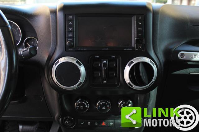 JEEP Wrangler Unlimited 2.8 CRD DPF Sahara Auto