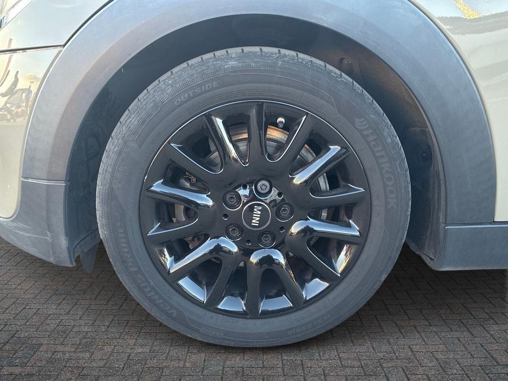 Mini One 1.5 TwinPower Turbo One DCT