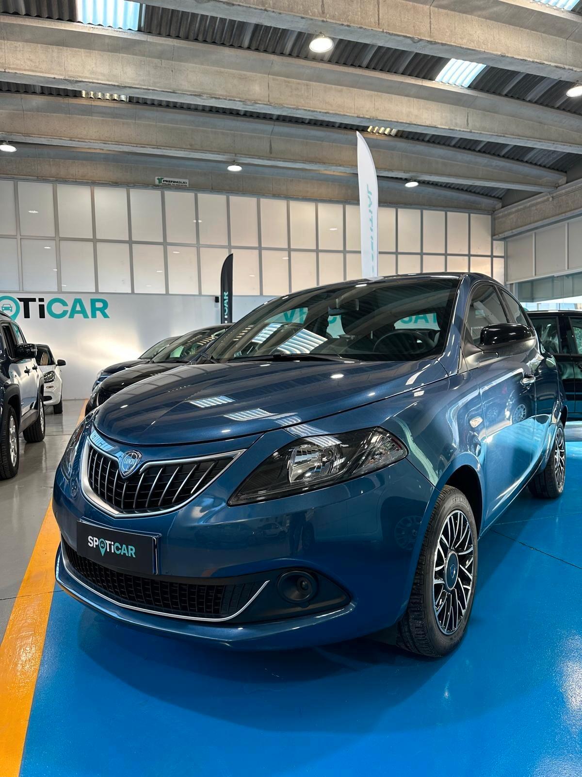Lancia Ypsilon 1.0 FireFly 5 porte S&S Hybrid Platino