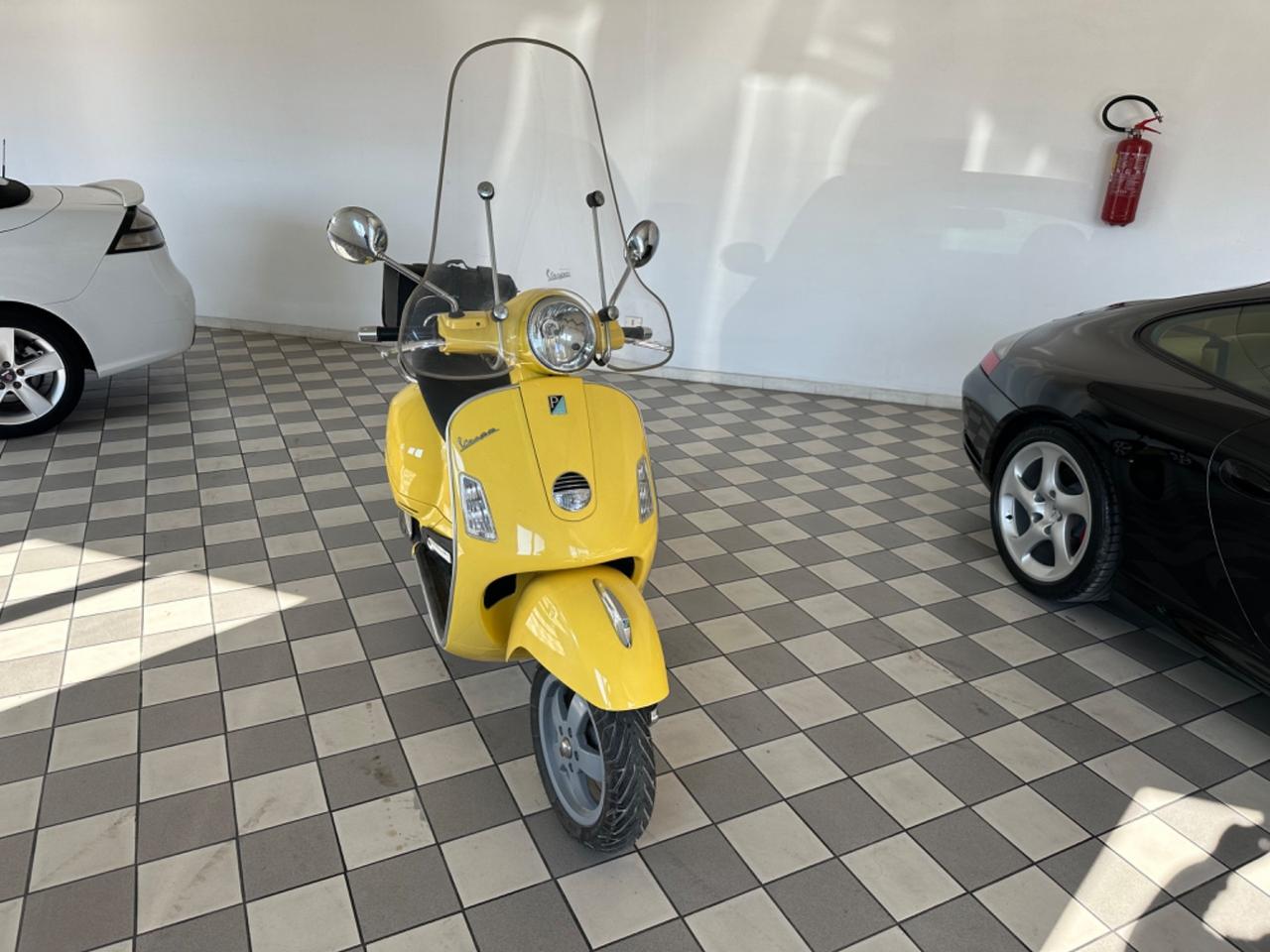 Piaggio Vespa 250 GTS