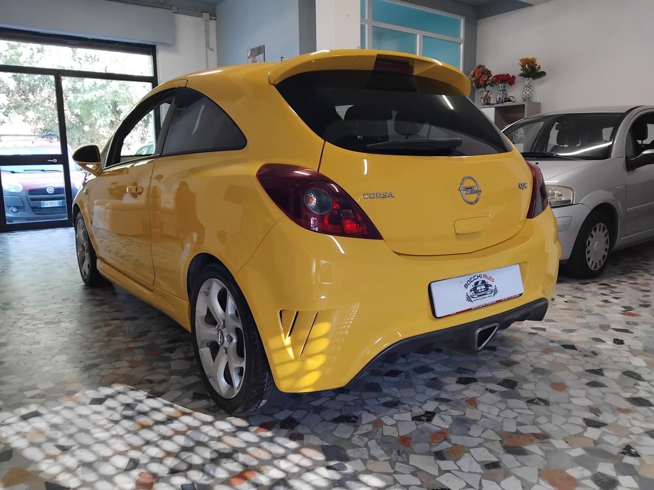 Opel Corsa 1.6 T 192CV 3 porte OPC