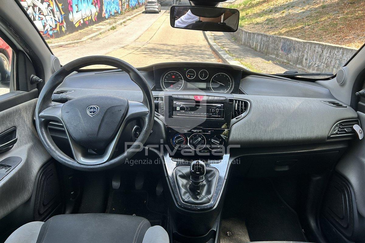LANCIA Ypsilon 1.2 69 CV 5 porte GPL Ecochic Silver