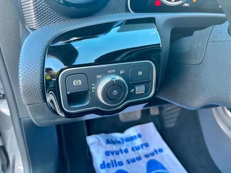 MERCEDES Classe A (V177) A 180 d Automatic ...