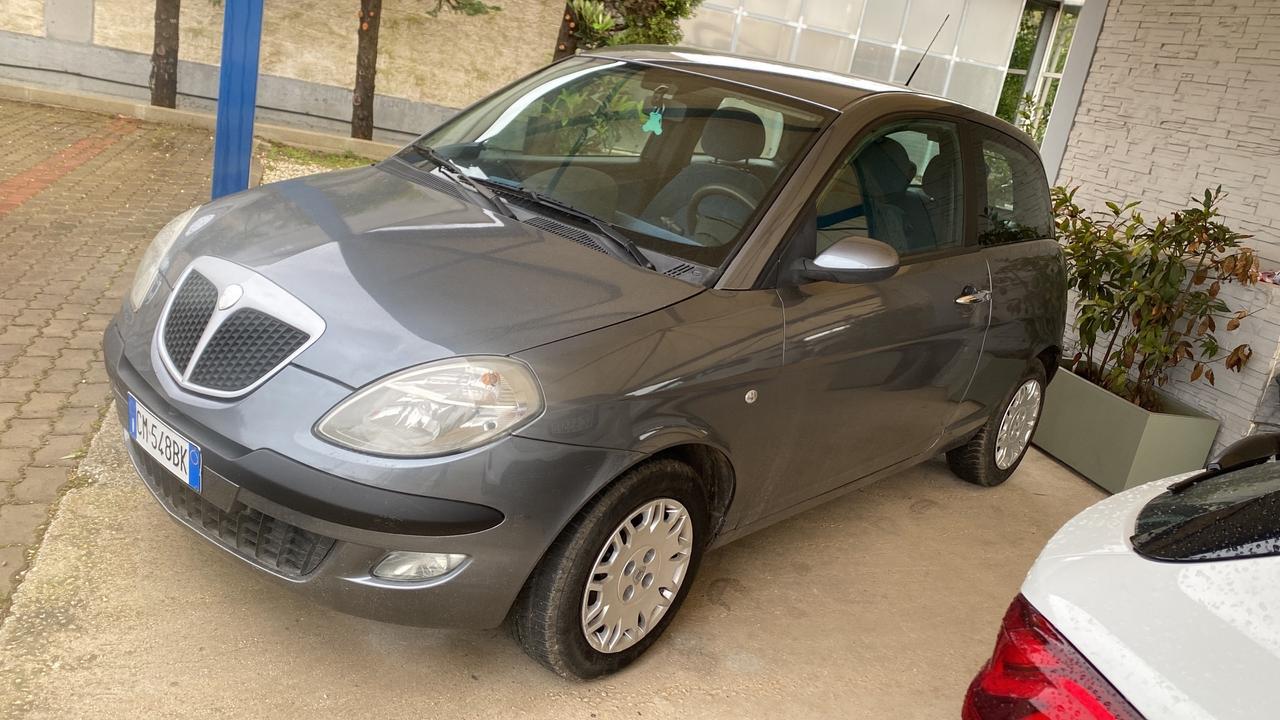 Lancia Ypsilon 1.2 Argento —KM CERTIFICATI —-