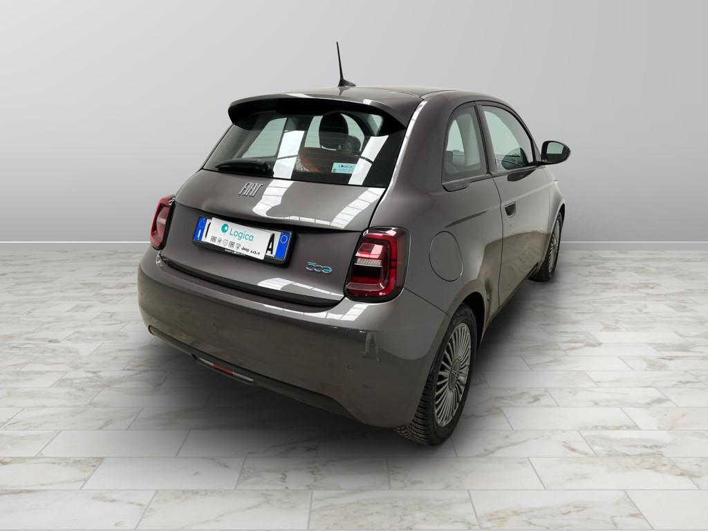 FIAT 500e - 500e 42 kWh Icon +