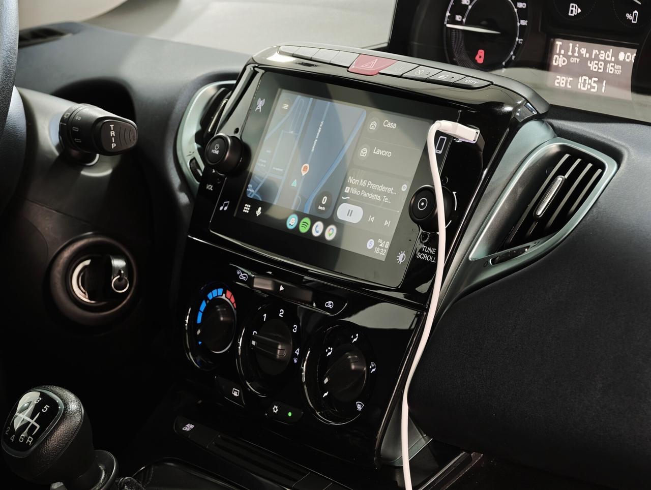 Lancia Ypsilon 1.0 Hybrid Gold 2023