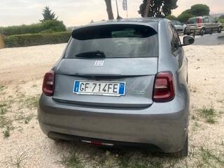 Fiat 500 500e Berlina 42 kWh Passion