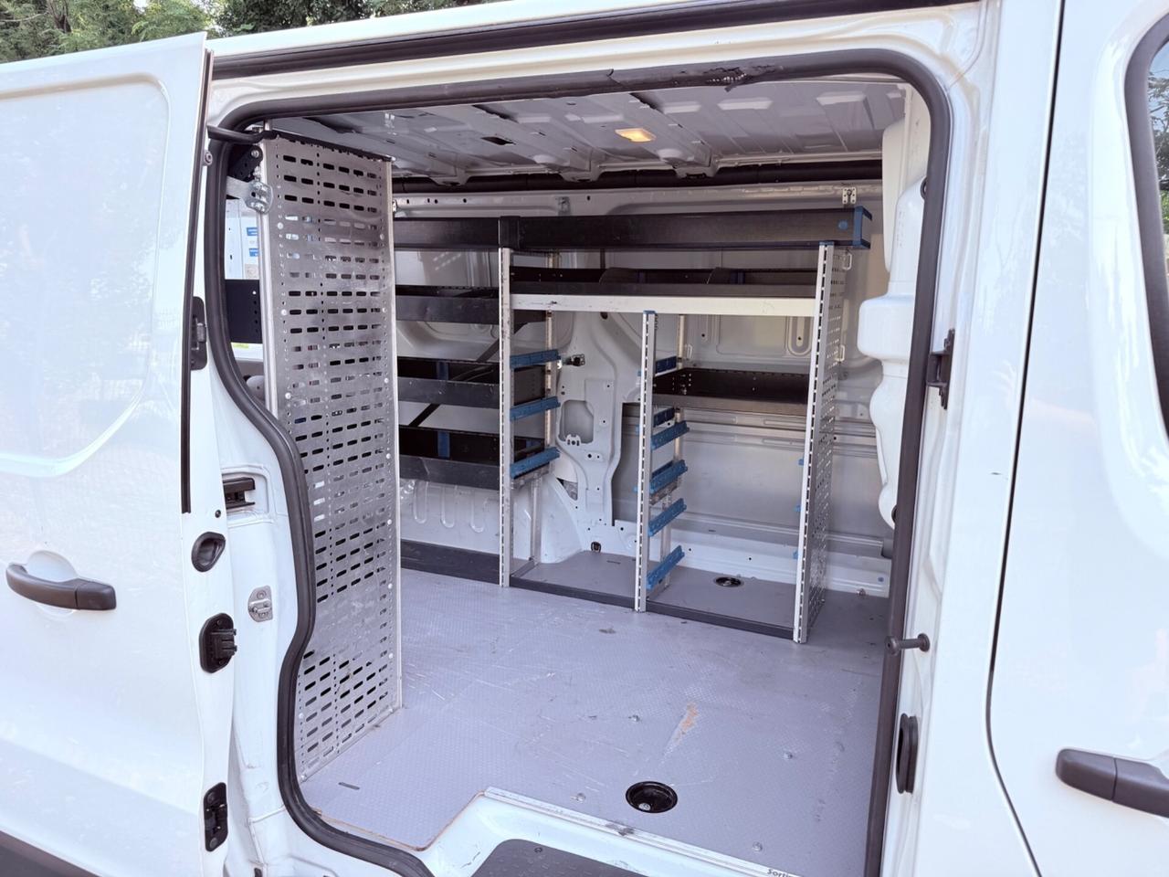 Renault Trafic 2.0 dCi- 2021 - OK PERMUTE !!!