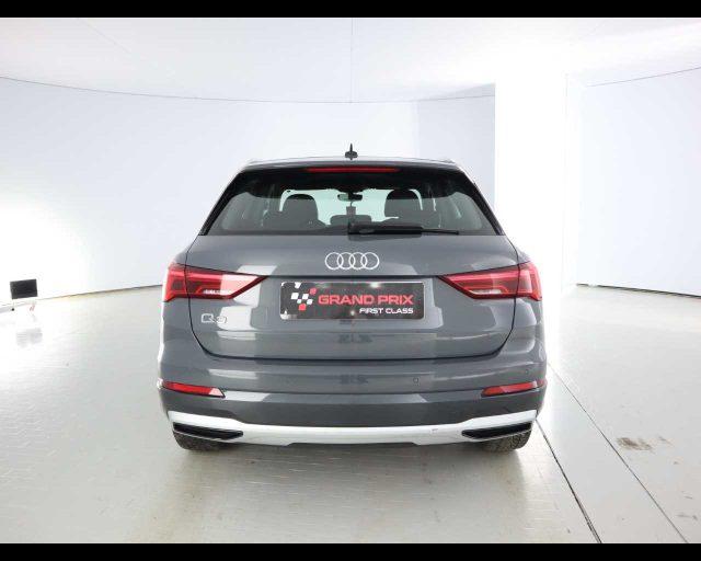 AUDI Q3 35 TFSI S tronic Business Advanced