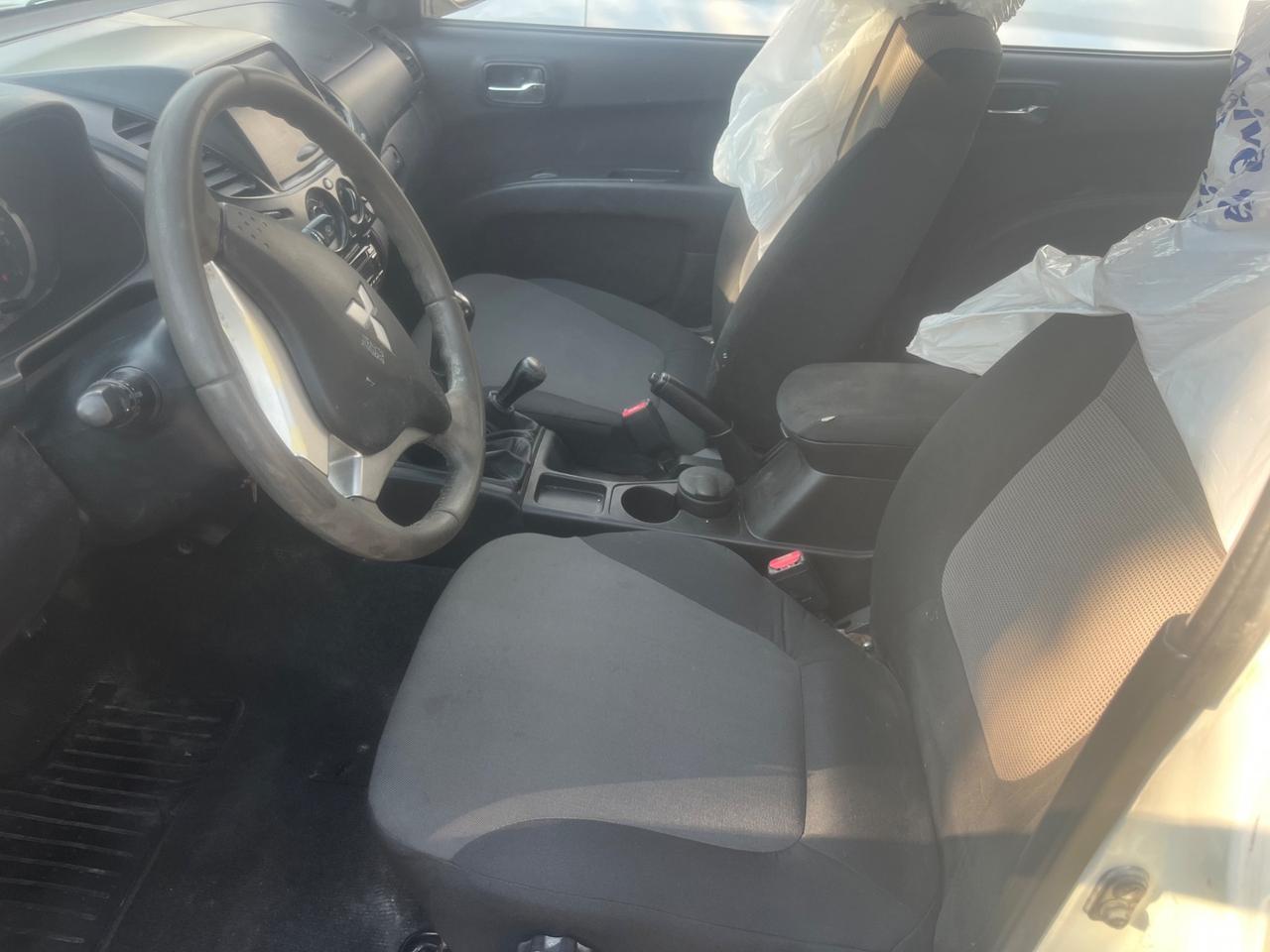 Mitsubishi L200 2014