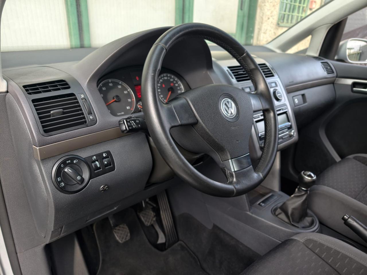 Volkswagen Touran 7 POSTI BENZINA METANO 2008