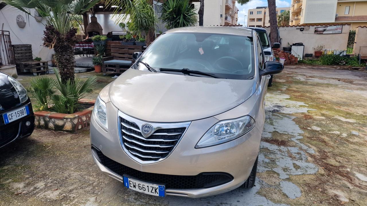 Lancia Ypsilon 1.2 69 CV 5 porte GPL Ecochic Gold