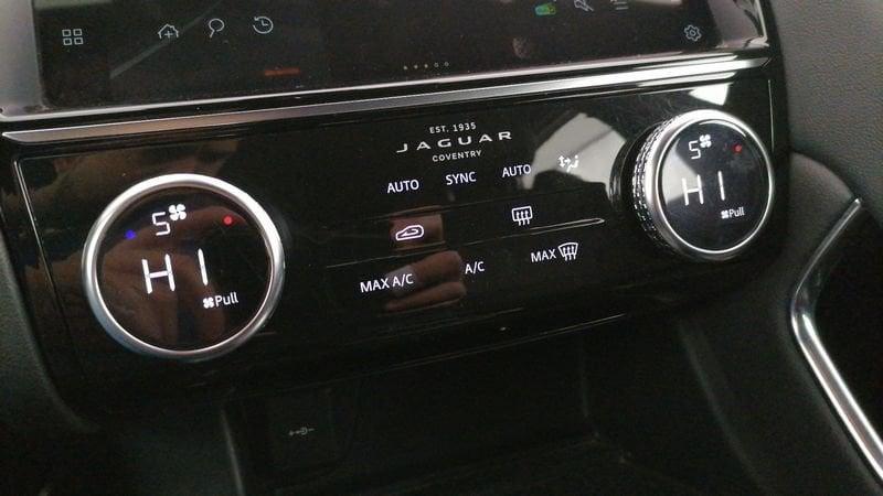 Jaguar E-Pace 2.0 i4 mhev SE awd 200cv auto