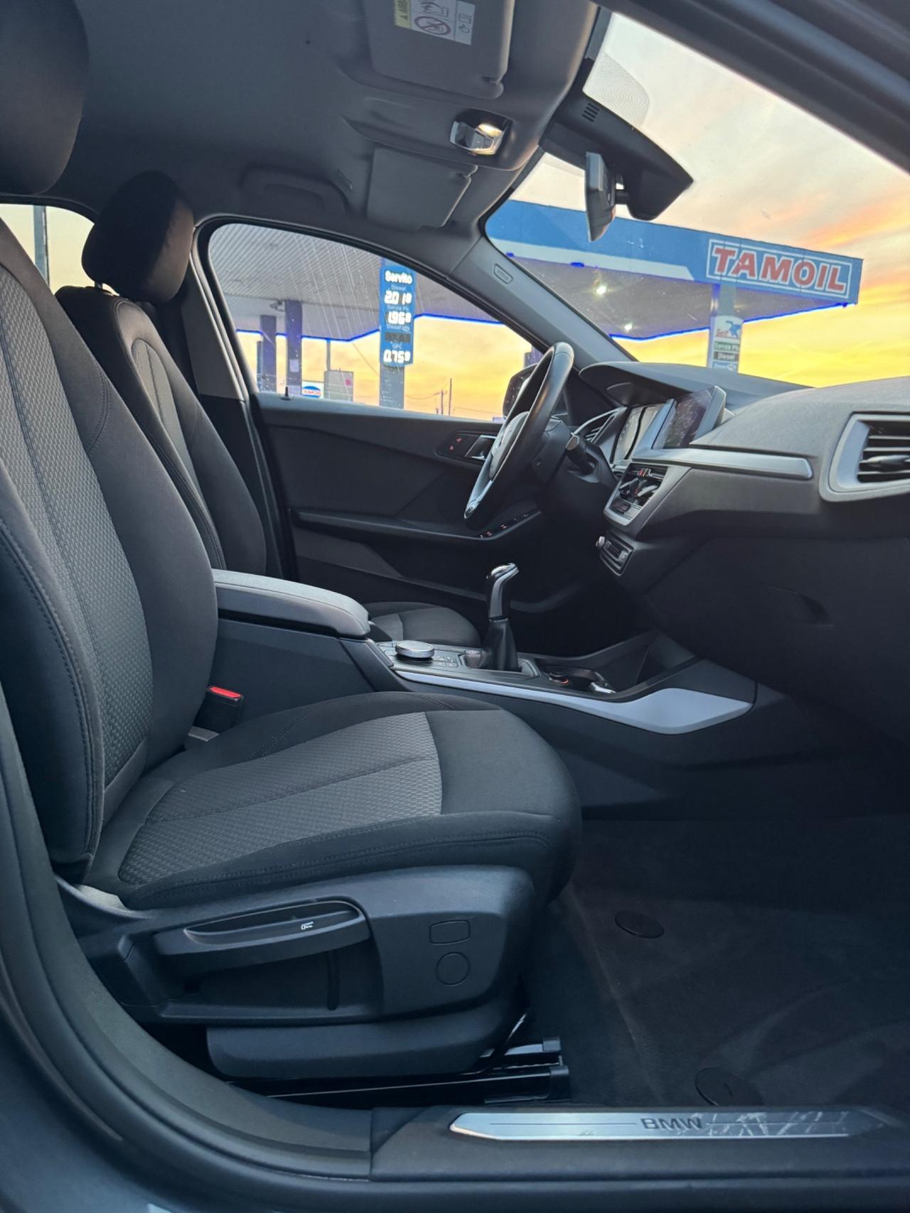 Bmw 118 118d 5p. Advantage