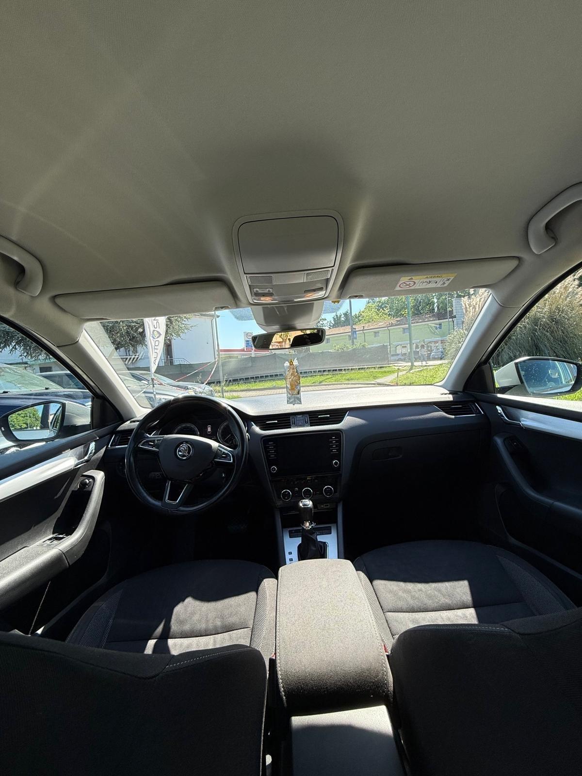Skoda Octavia 1.6 TDI SCR 115 CV DSG Wagon Style