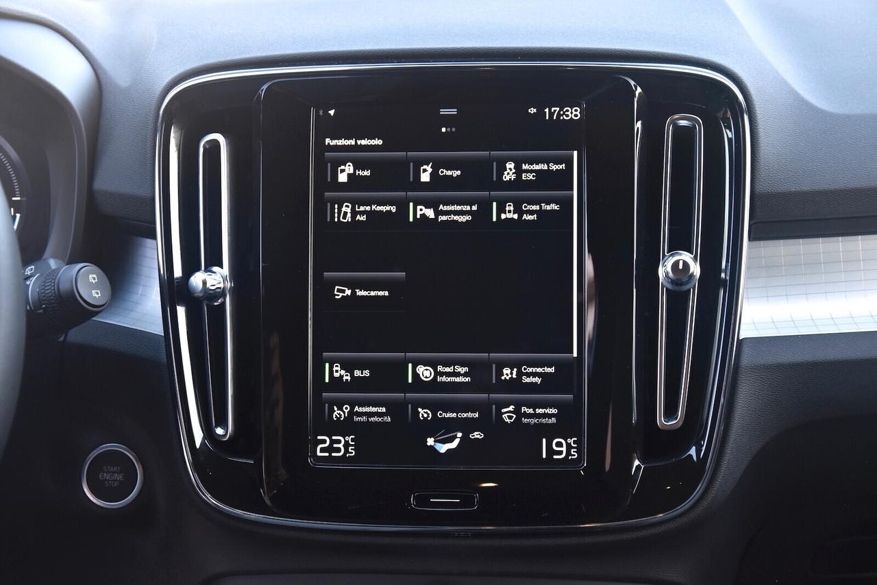 Volvo XC40 T4 Recharge Plug-in Hybrid Core
