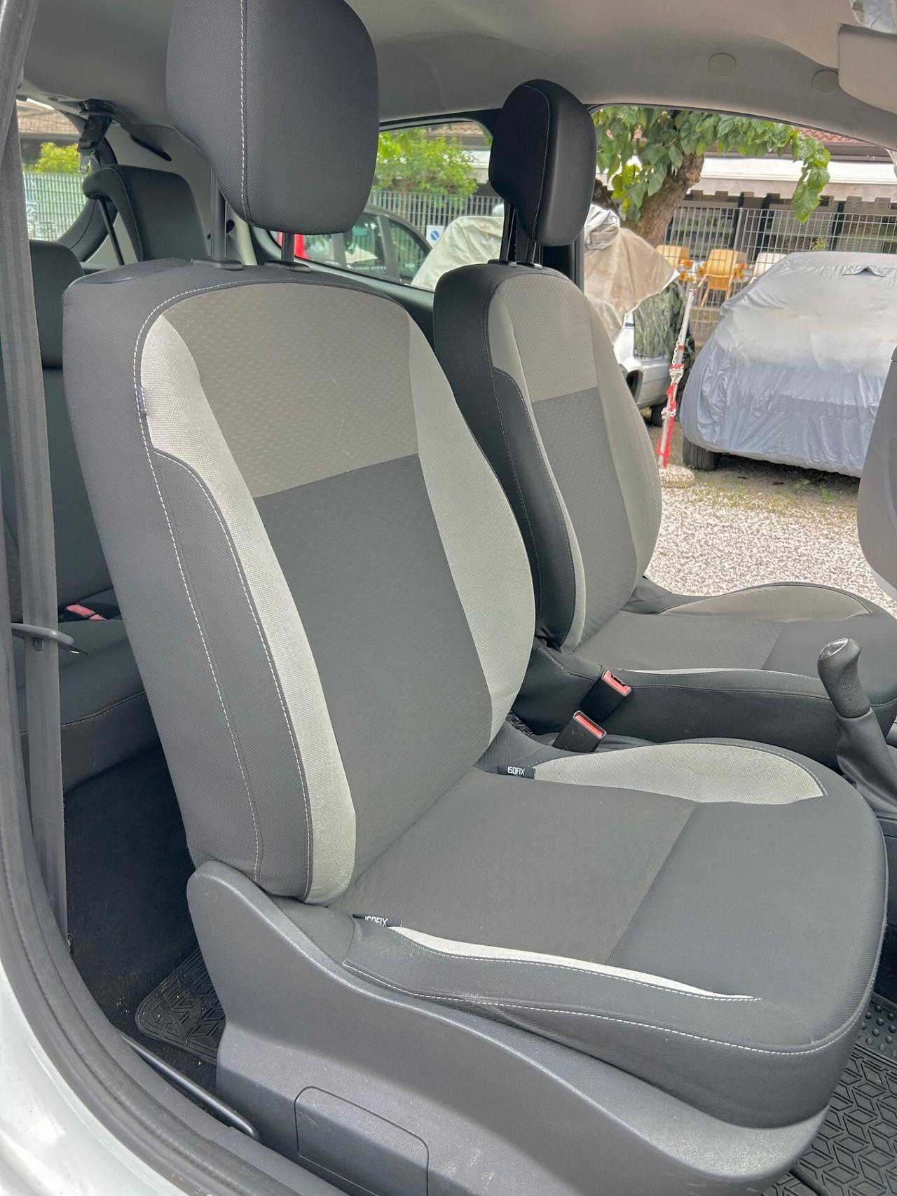 Renault Clio 1.2 16V - UNIPROPRIETARIO-NEOPATENTATI