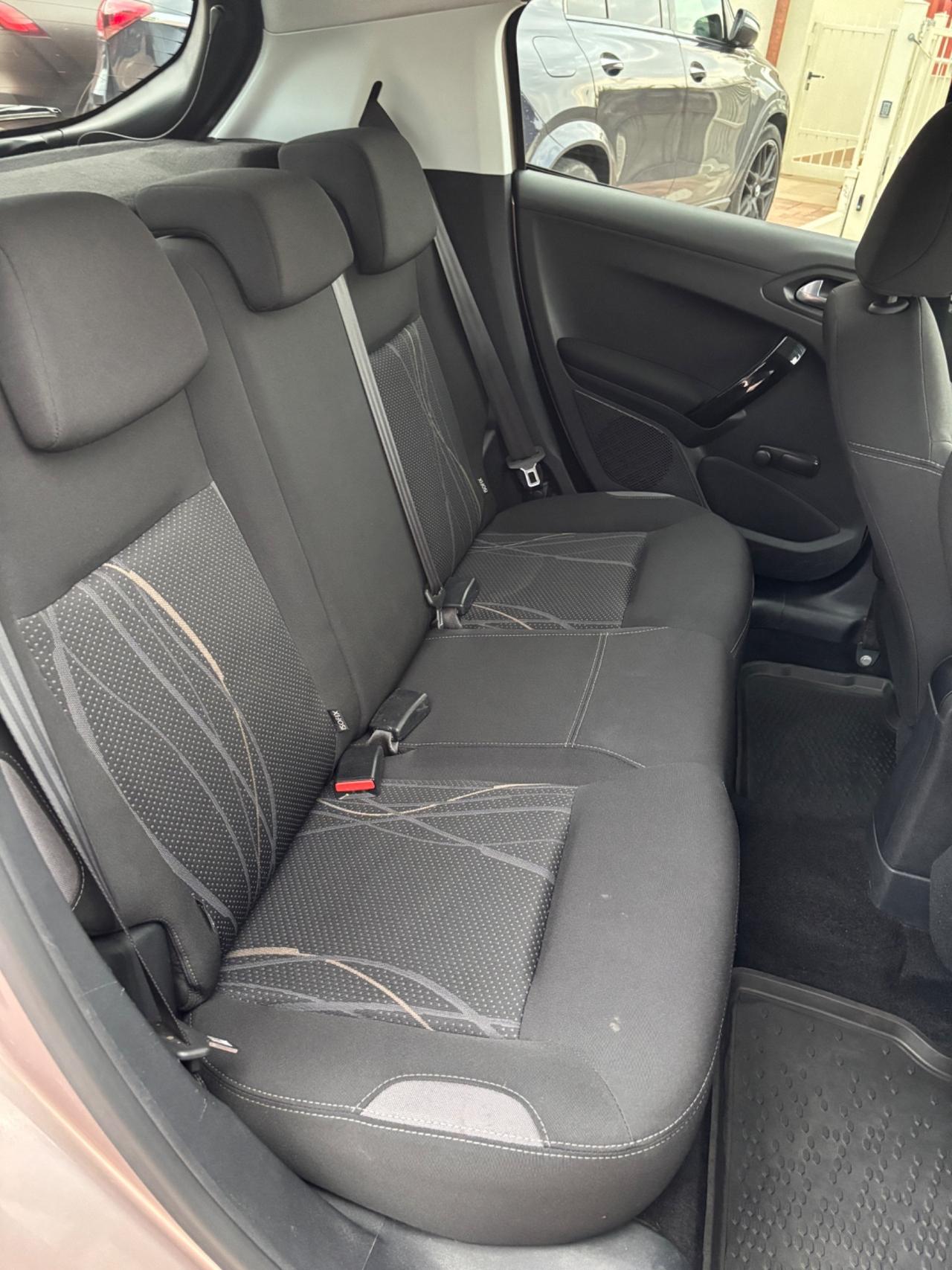 Peugeot 208 1.2 VTi 82 CV 5 porte Active