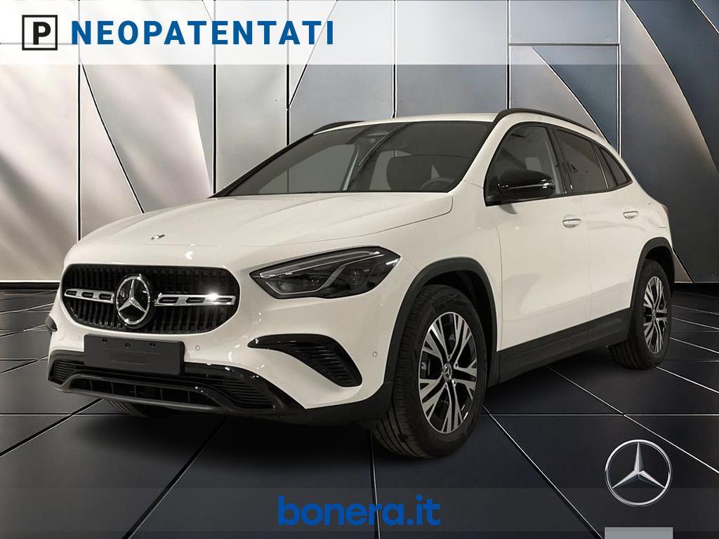 Mercedes GLA 180 180 Progressive Advanced Plus 7G-DCT