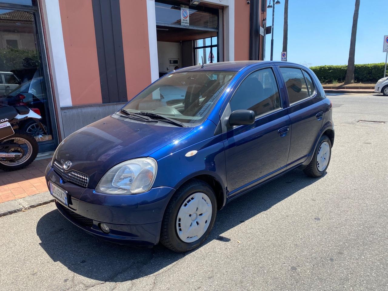 Toyota Yaris 1.3i 16V cat 5 porte Luna