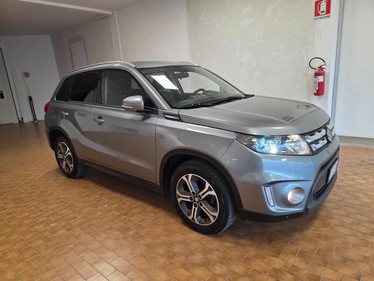 Suzuki Vitara 1.6D 4x4 full automatic