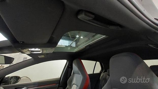 Volkswagen Golf 2.0 TSI GTI NAVI PANORAMA