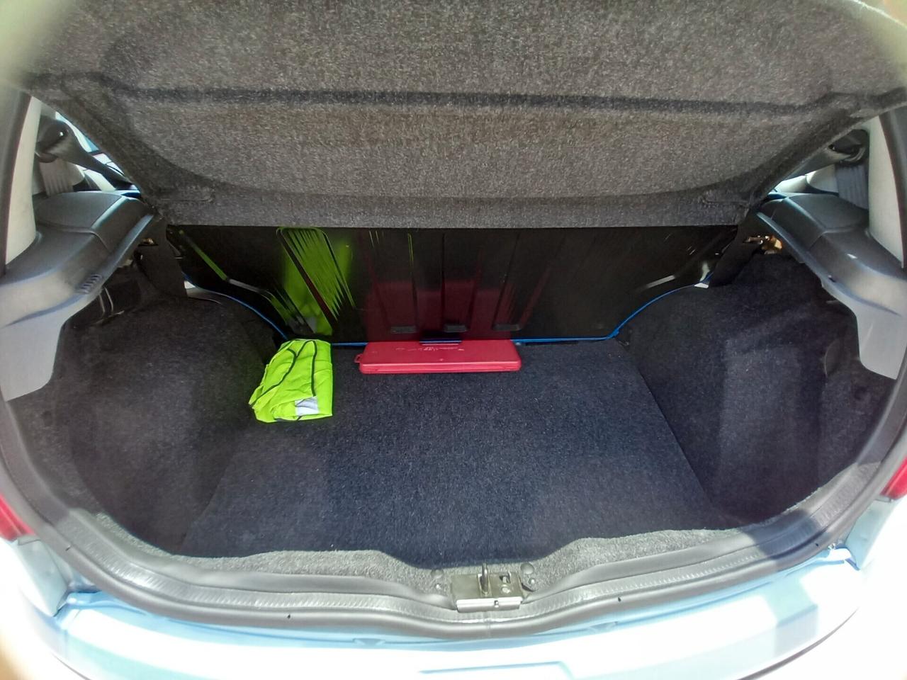 Fiat Punto 1.2i cat Feel SOLO 30000 KM !!!!!