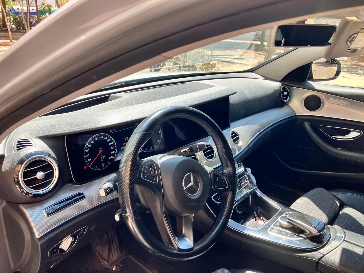 Mercedes-benz E 220 d 4Matic Auto Business Sport