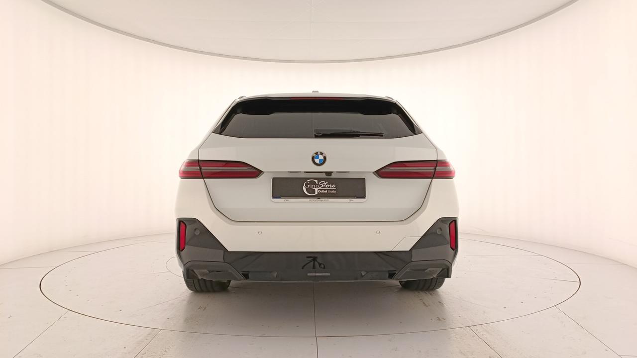 BMW Serie 5 G61 2024 Touring - 520d Touring 48V xdrive MSport Pro auto