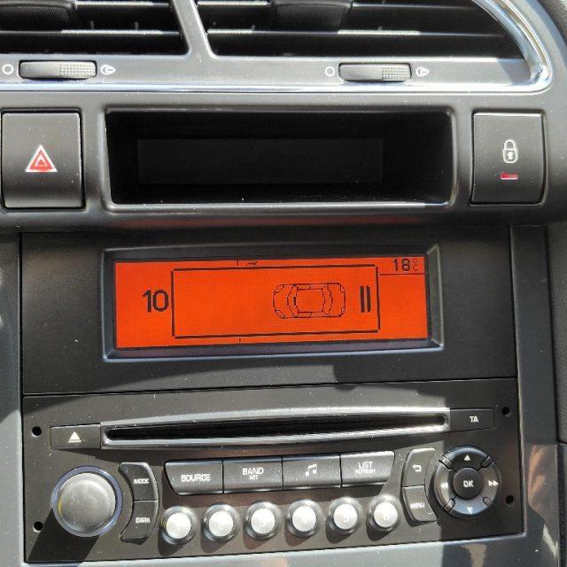 PEUGEOT 3008 1.6 HDi 115 CV