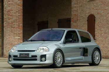 RENAULT CLIO V6 PHASE1 - ANNO 2002