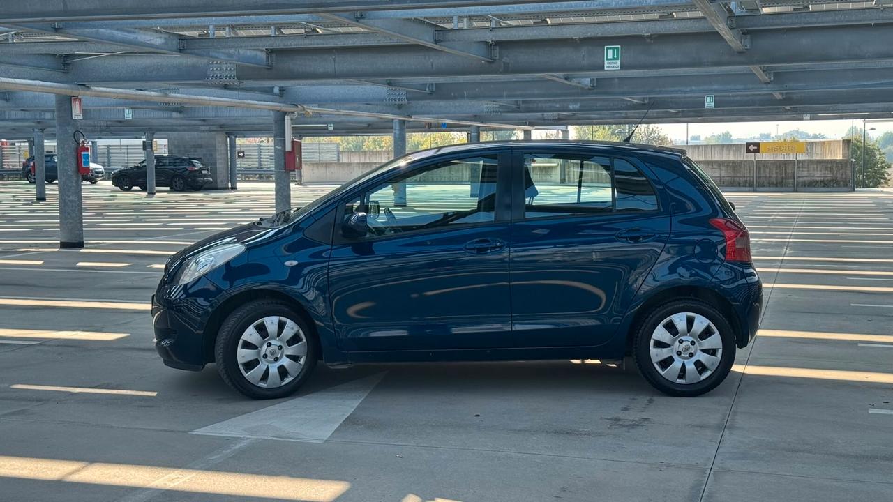 Toyota Yaris 1.0 5 porte Sol