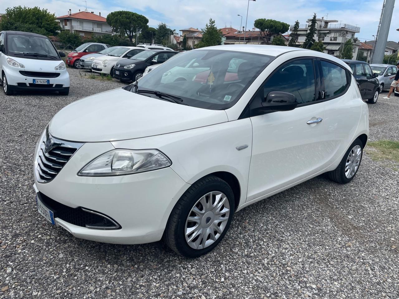 Lancia Ypsilon 1.2 69 CV 5 porte S&S Platinum