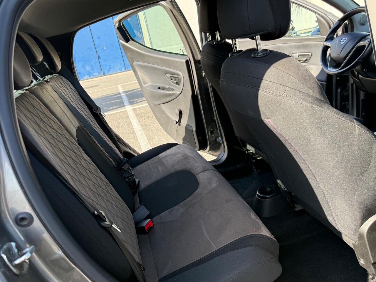 Lancia Ypsilon 1.2 69 CV-GPL-PERMUTABILE