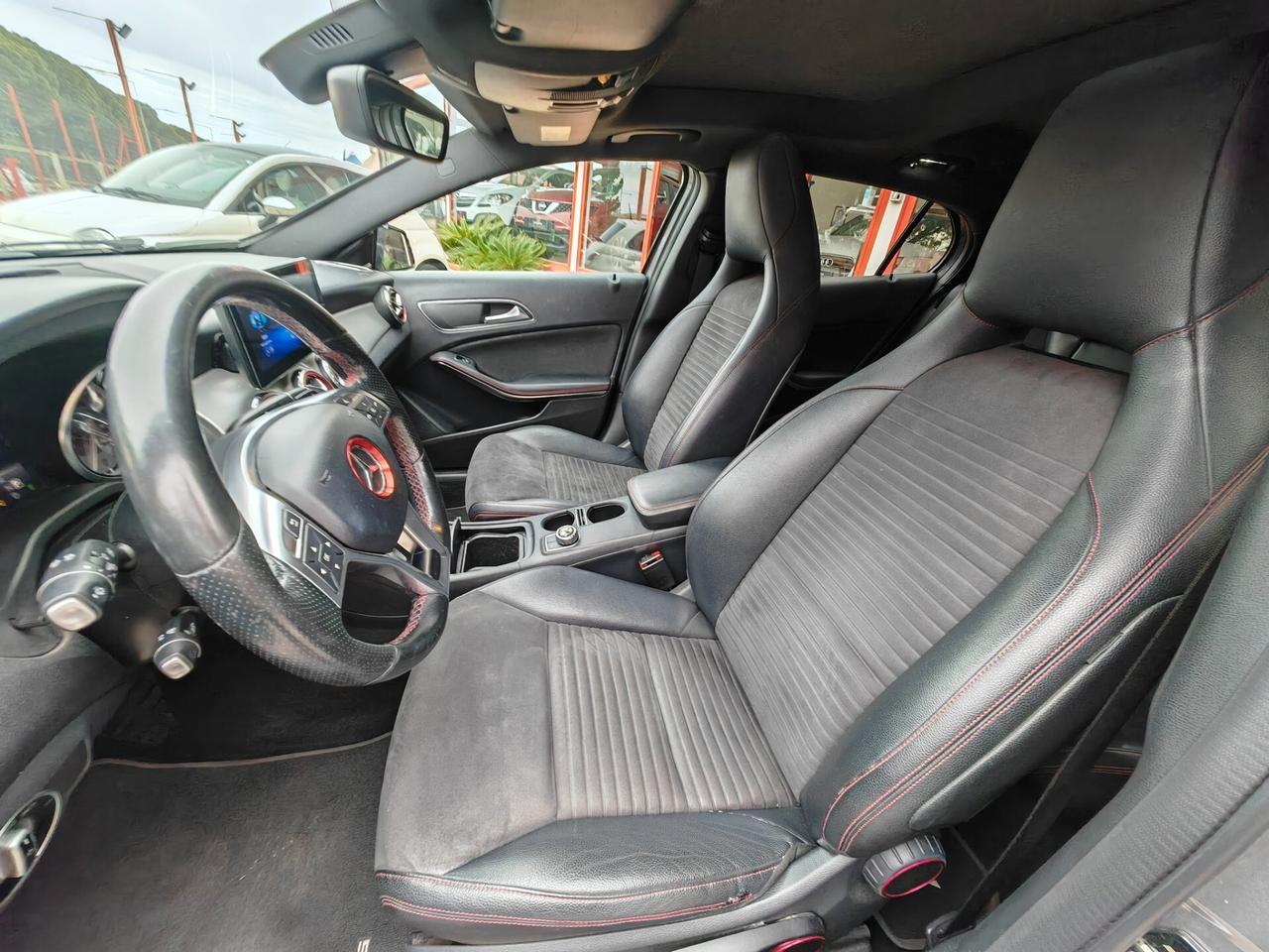 Mercedes GLA 200 AUTOMATIVA 2,0 diesel 07/2015 Cv136