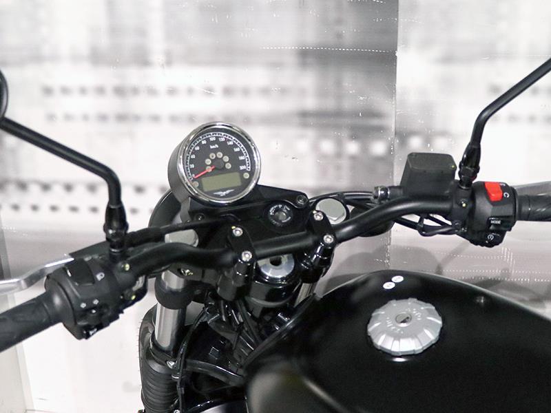 Moto Guzzi V7 III Stone