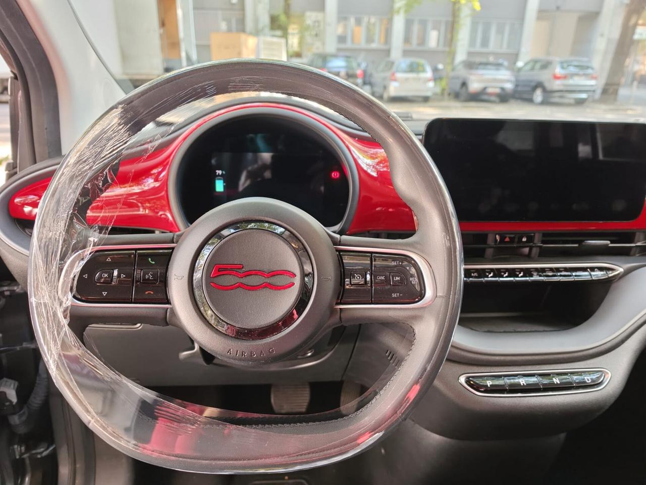 Fiat 500 500e Berlina 23,8 kWh Red