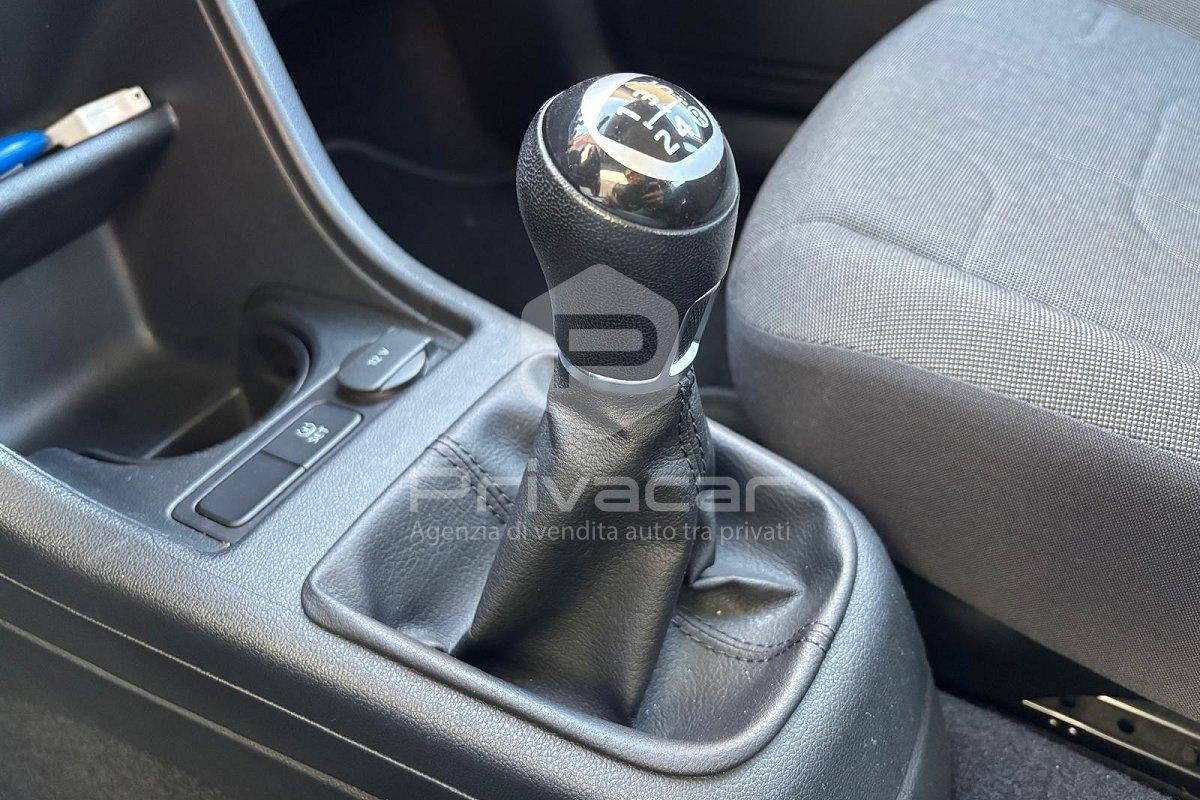 VOLKSWAGEN 1.0 75 CV 5p. high up!