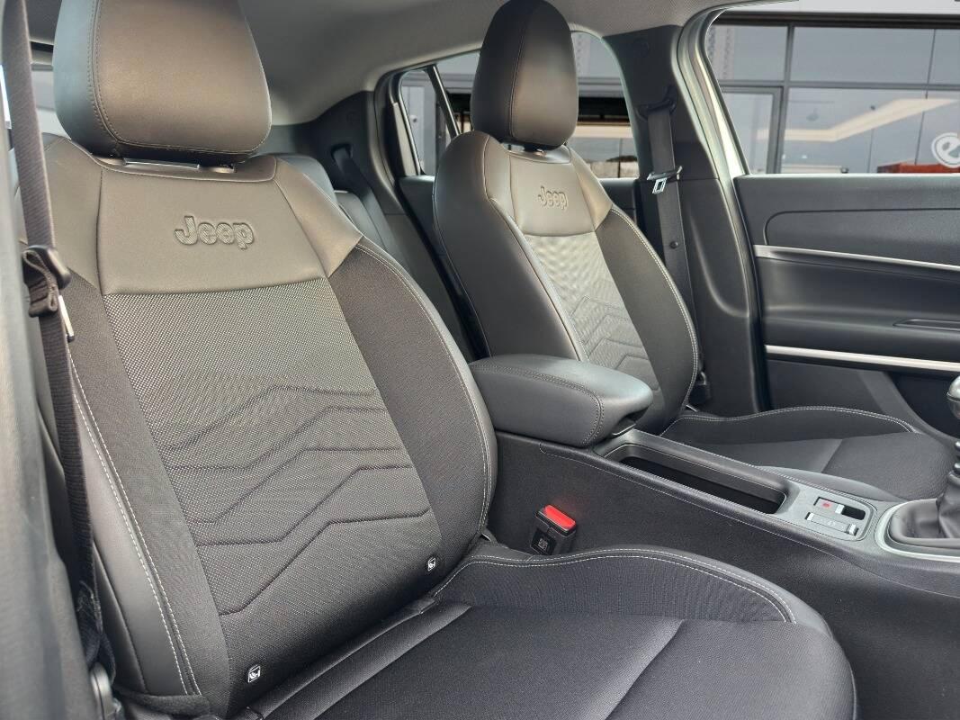Jeep Avenger 1.2 t. Altitude fwd 100cv CON CARPLAY