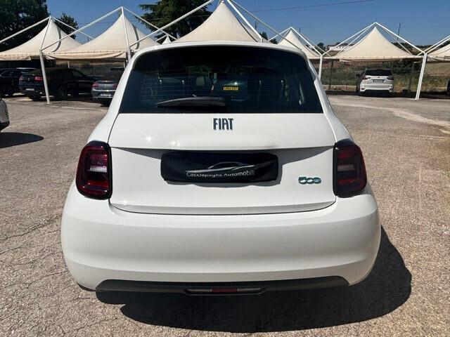 Fiat 500e Berlina 42 kWh NUOVA (PREZZO SENZA VINCOLI)