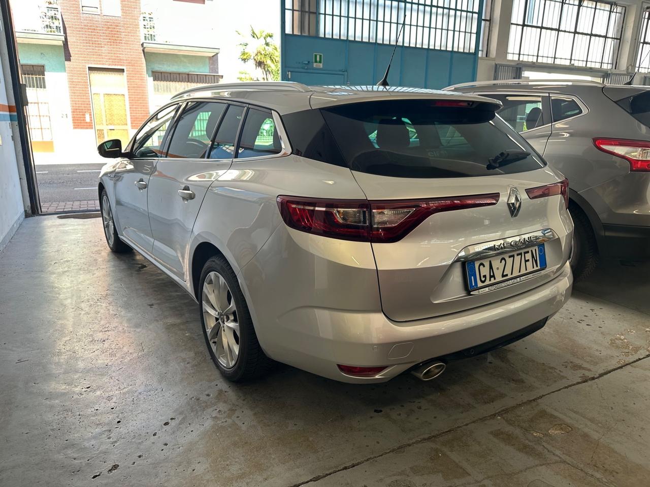 Renault Mégane Sporter TCe 140 CV EDC Intens