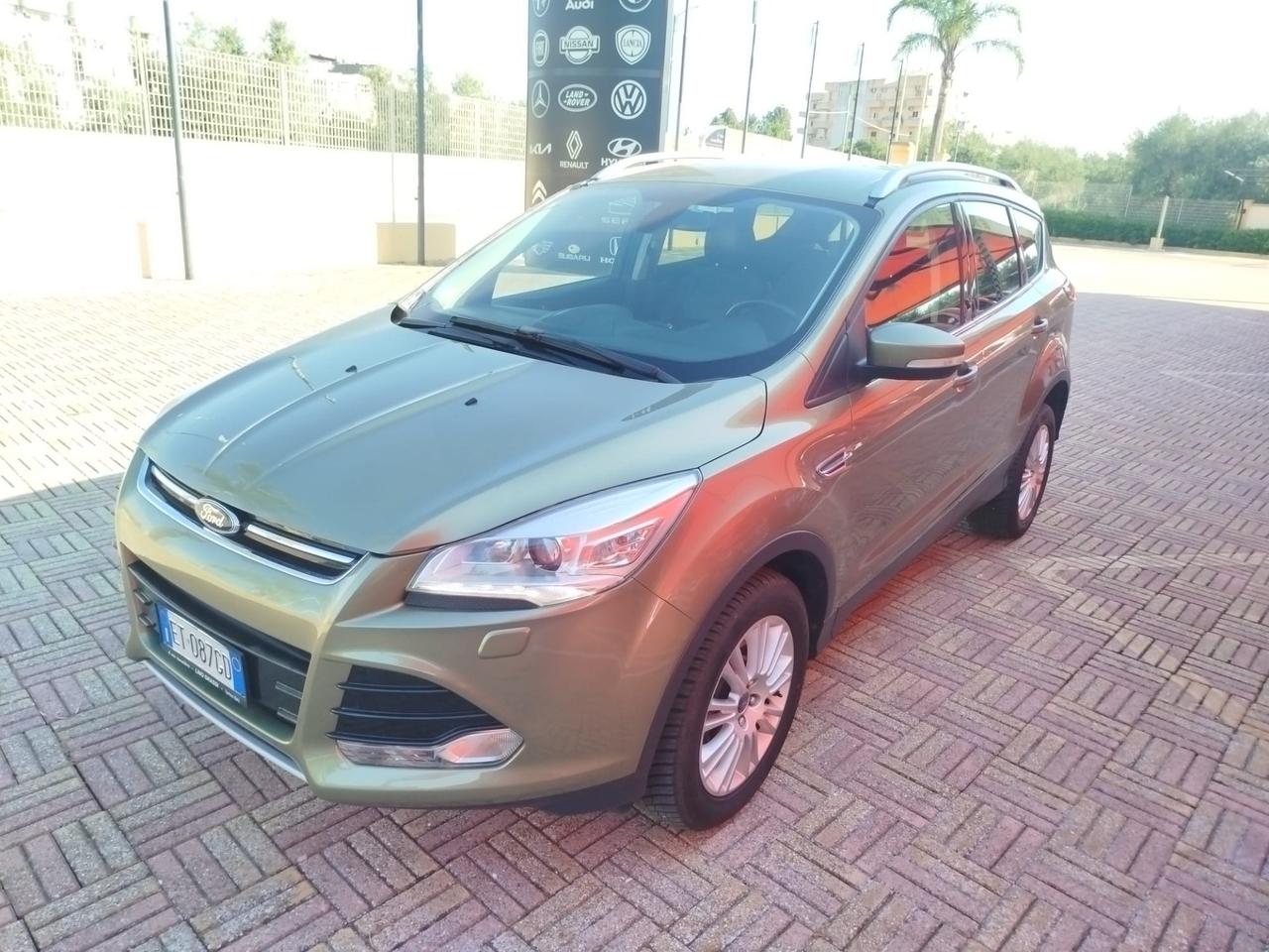 Ford Kuga 2.0 TDCI 140 CV 4WD Titanium