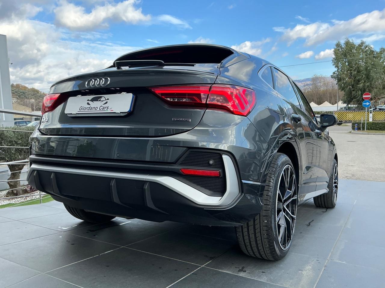 Audi Q3 40 TDI quattro S tronic S line edition