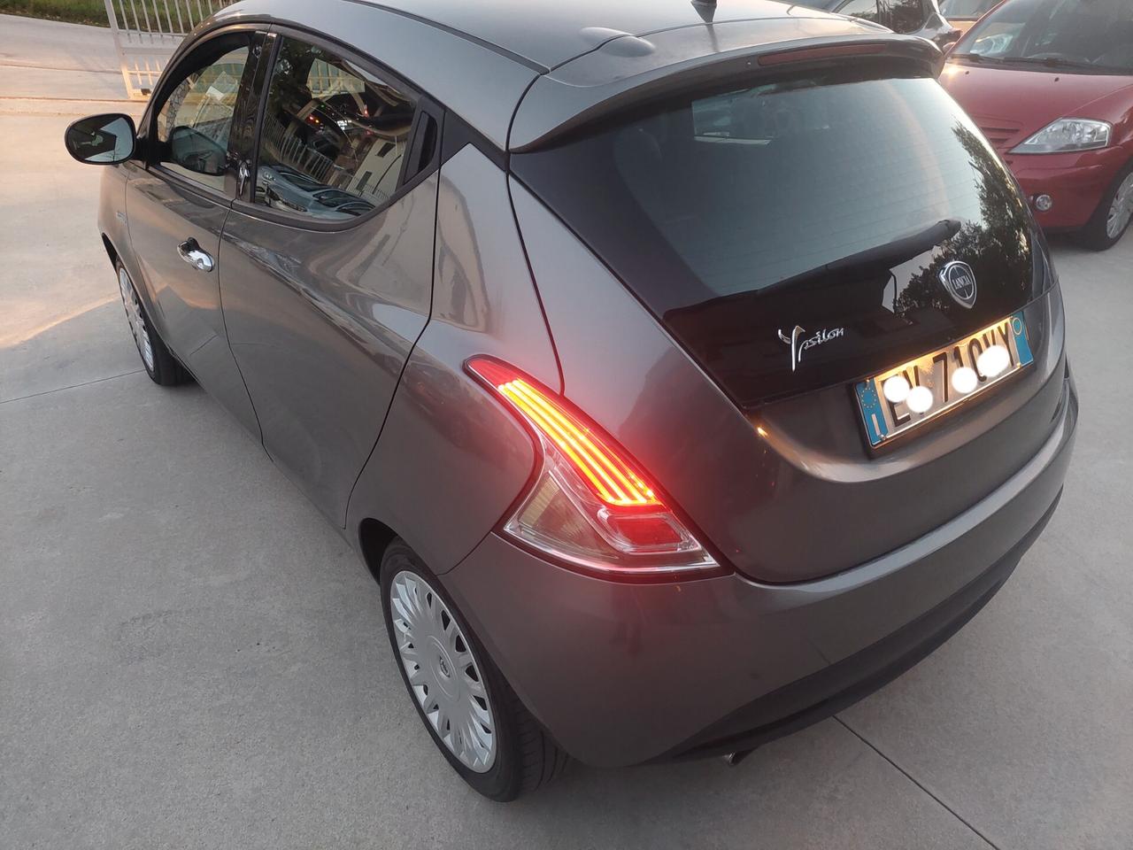 Lancia Ypsilon 1.2 69 CV 5 porte GPL