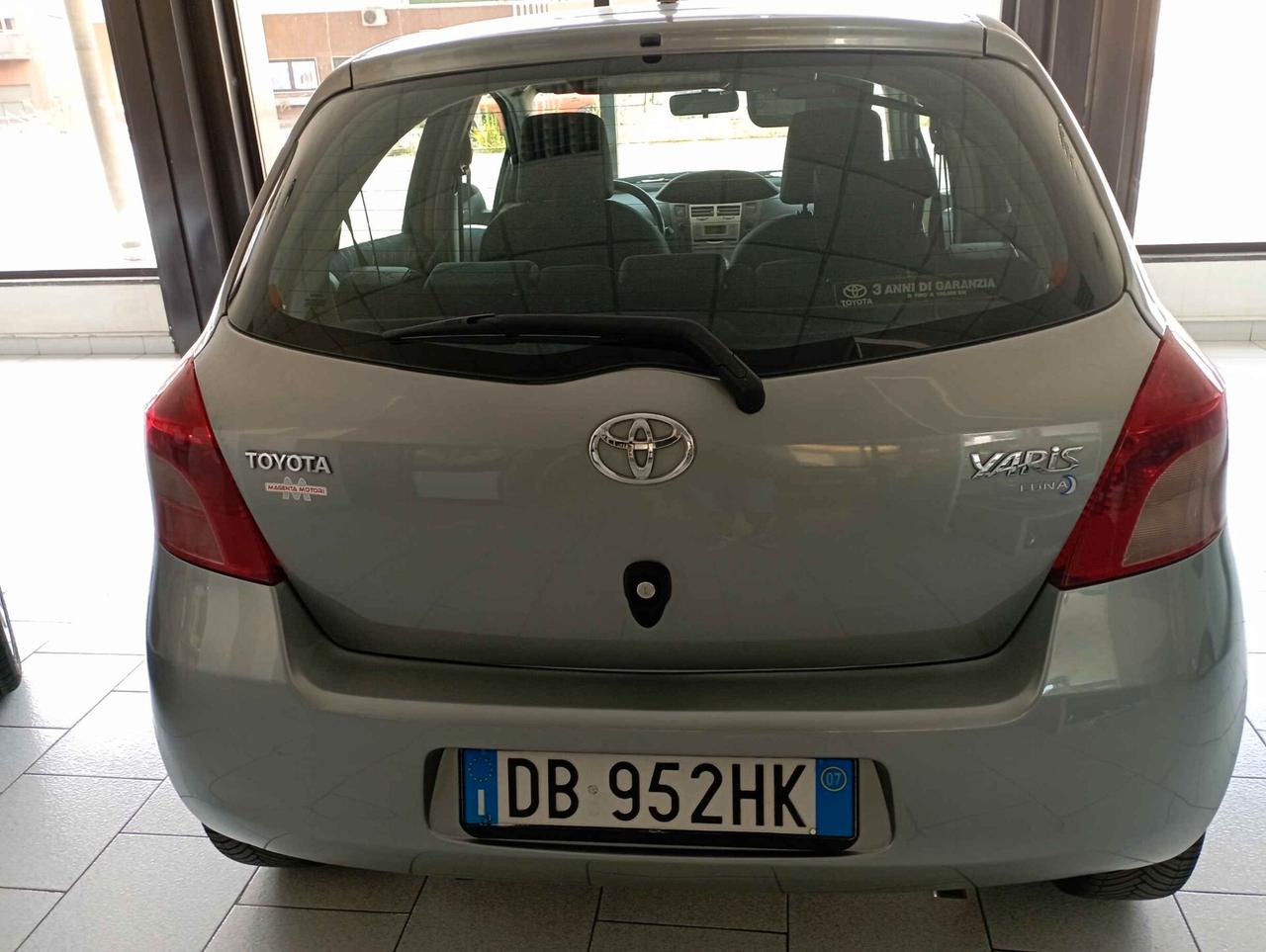 Toyota Yaris 1.3 5 porte Luna