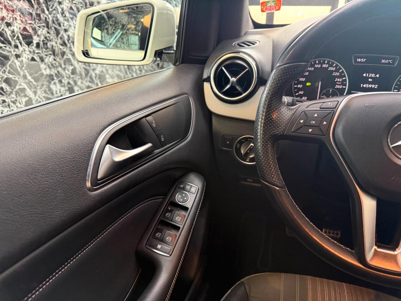 Mercedes-benz B 180 CDI BlueEFFICIENCY Premium