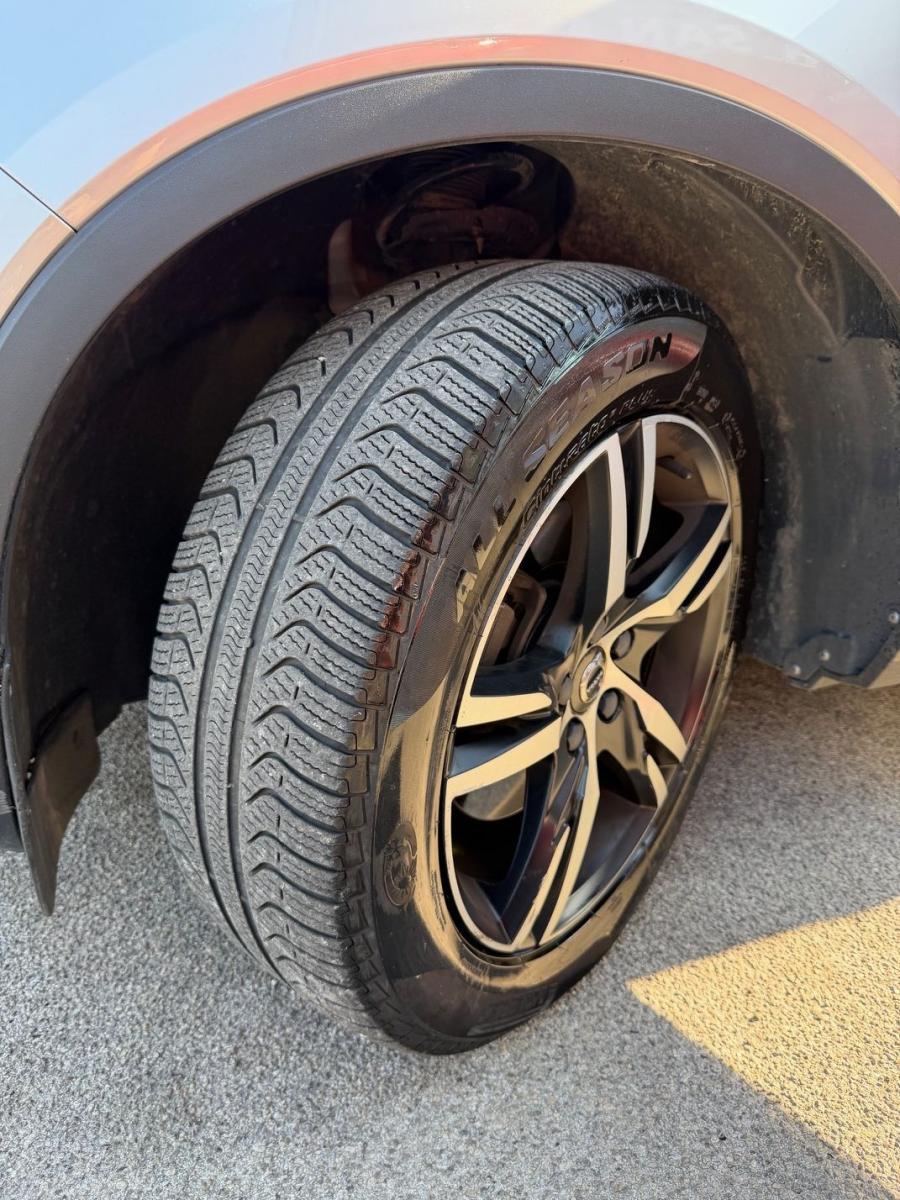 VOLVO - XC40 - D4 AWD Geartronic R-design #GANCIOTRAINO #TAG.VOLVO