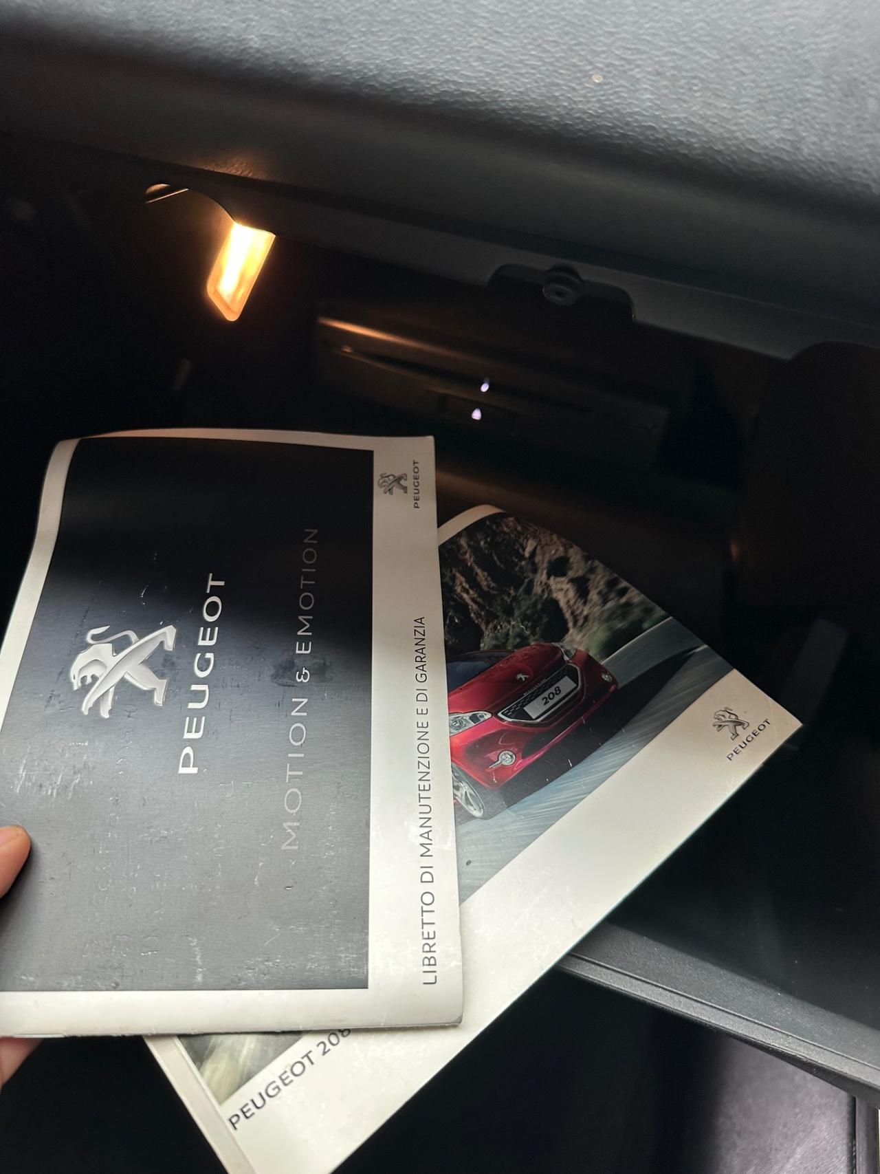 Peugeot 208 1.2 benzina 5 porte Allure