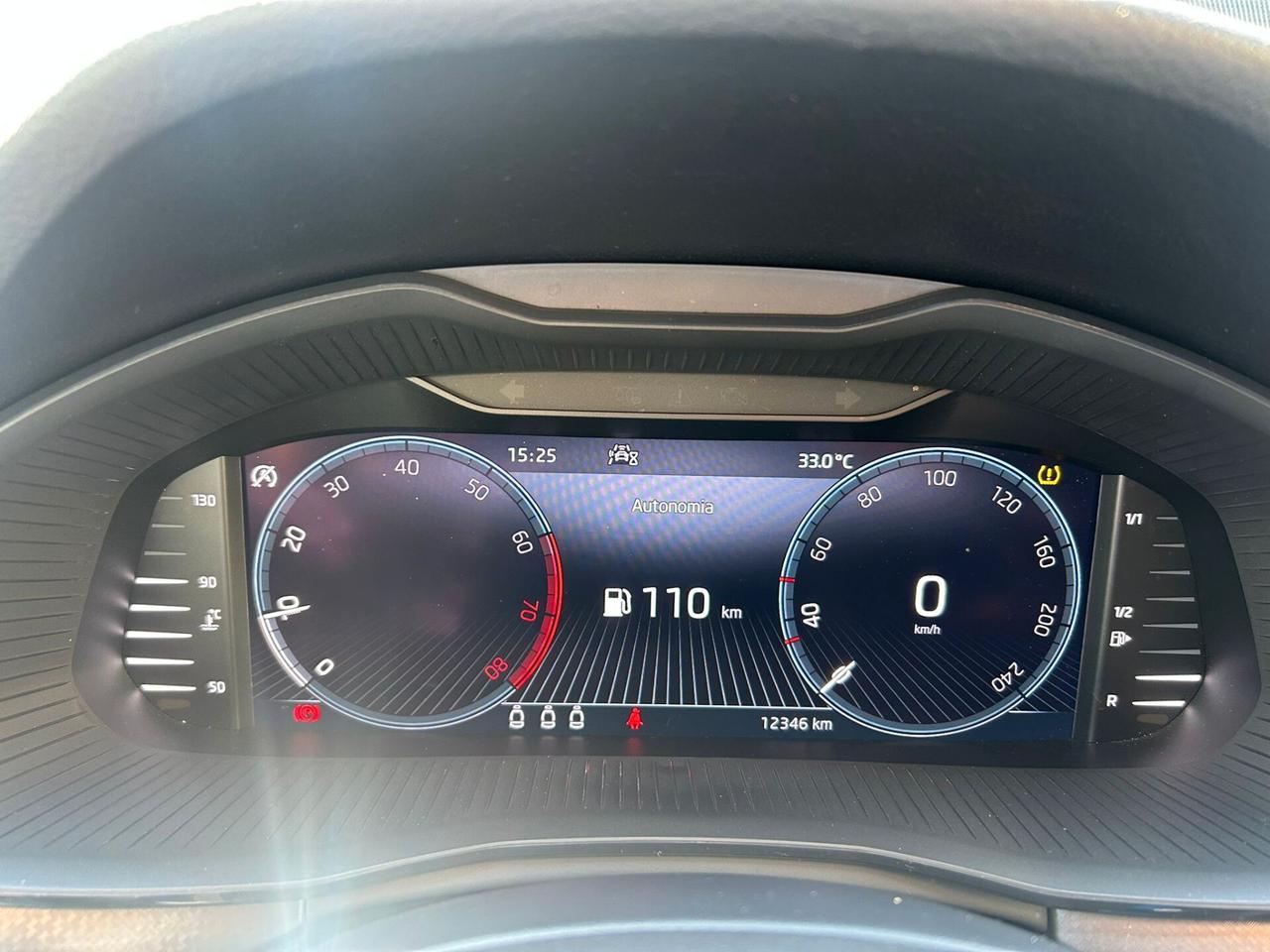 Skoda Kamiq 1.0 TSI Black Dots FARI LED - CERCHI 17" - RETROCAMERA