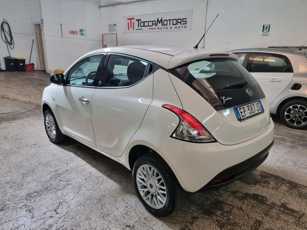 Lancia Ypsilon 0.9 TwinAir 85CV 5P Metano Ecochic Gold